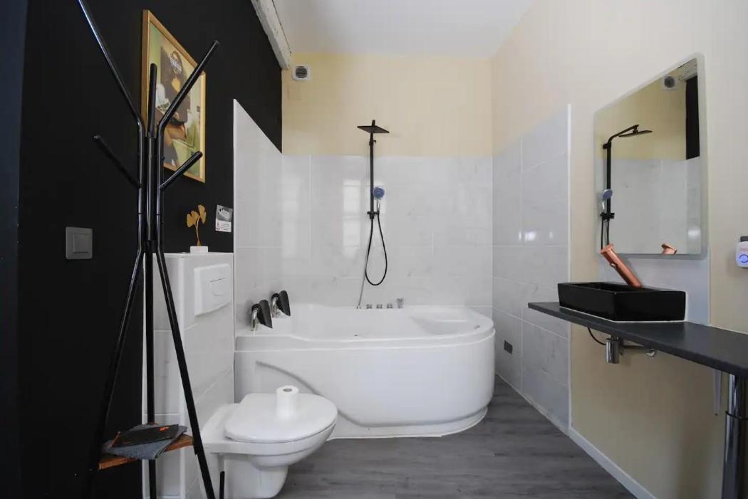 Apartment Baignoire Cosy Centre Narbonne