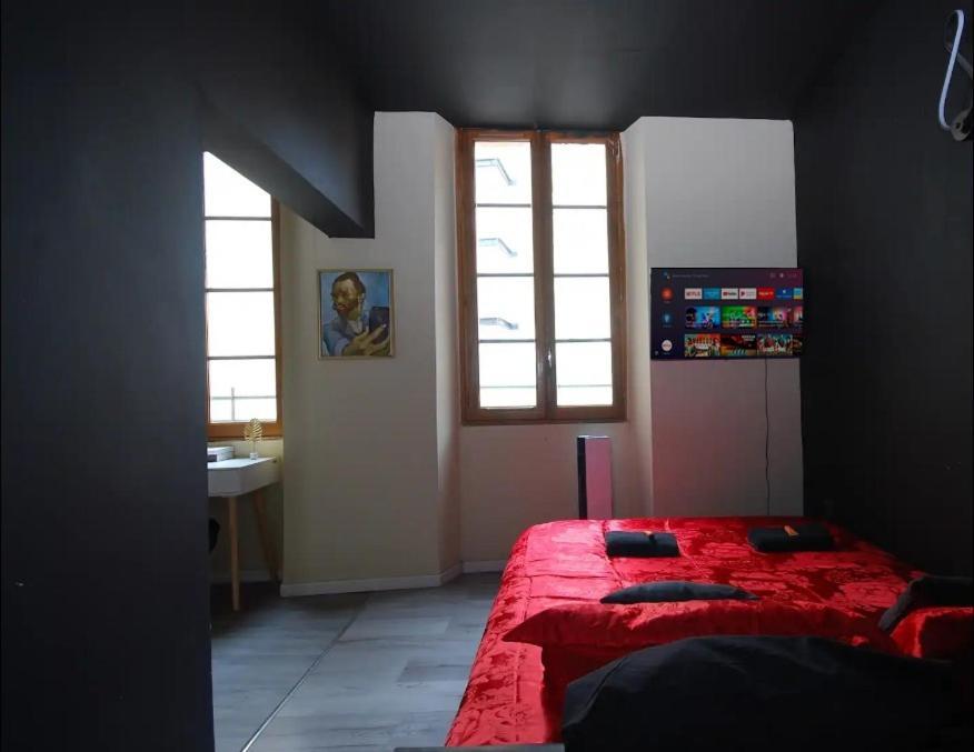 Baignoire Cosy Centre Apartment